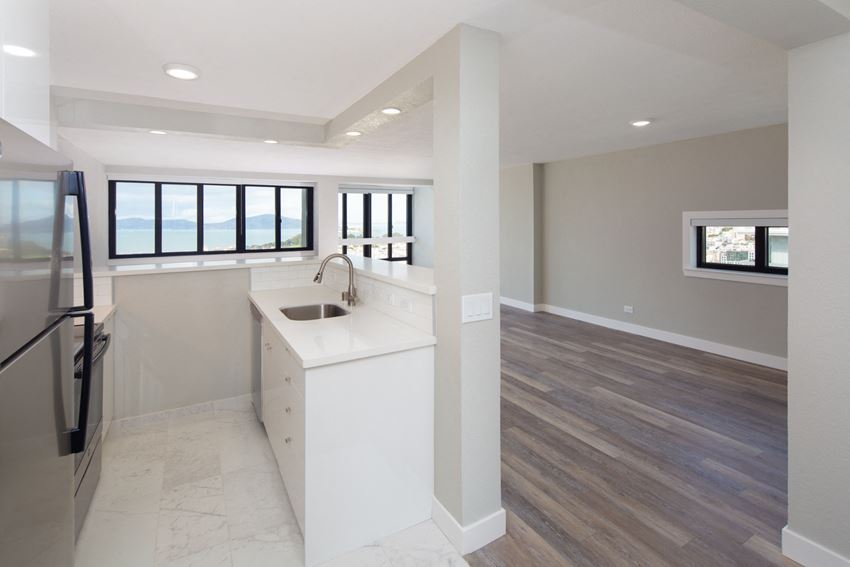 2000 Broadway Street Apartments