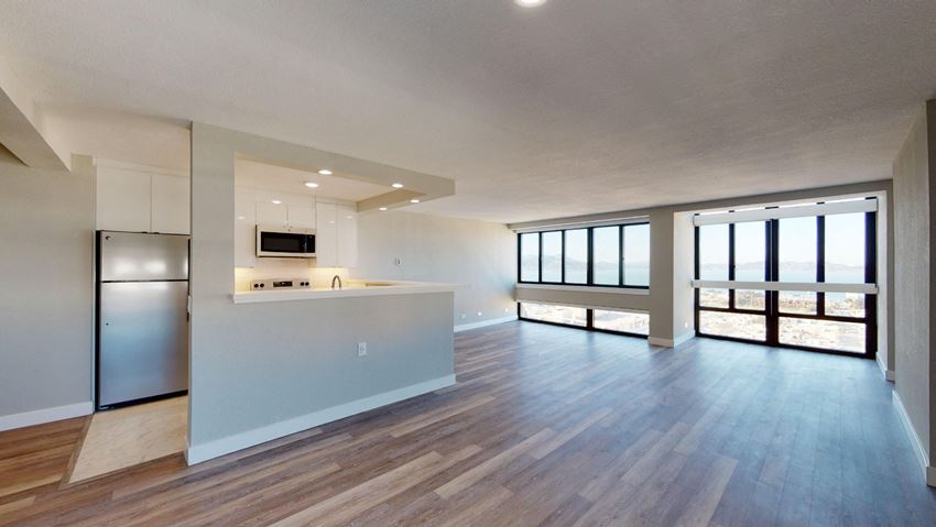 2000 Broadway Street Apartments