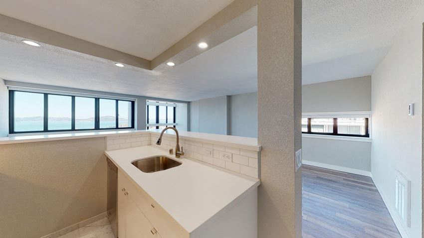 2000 Broadway Street Apartments