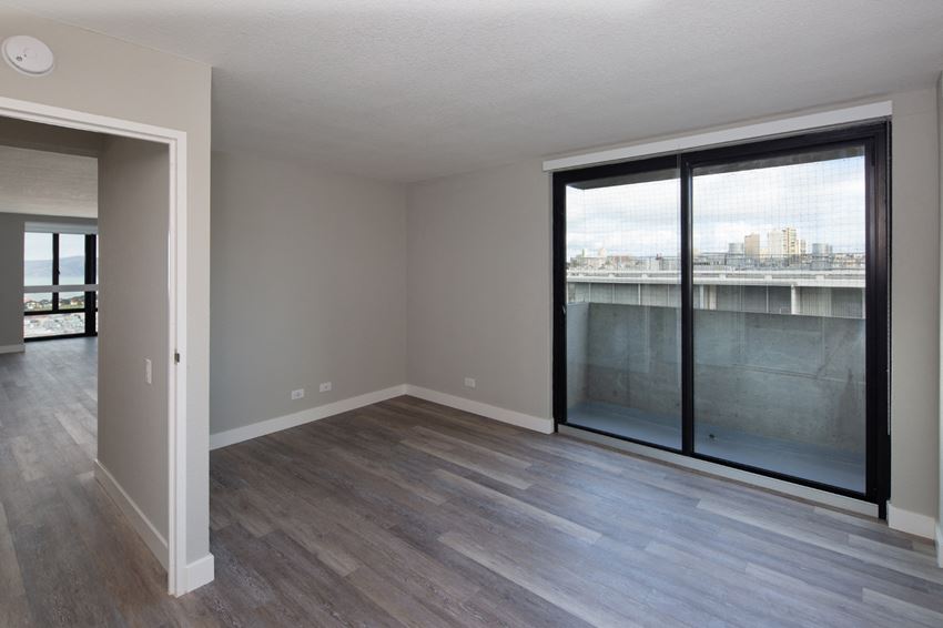 2000 Broadway Street Apartments