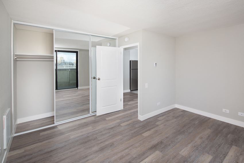 2000 Broadway Street Apartments