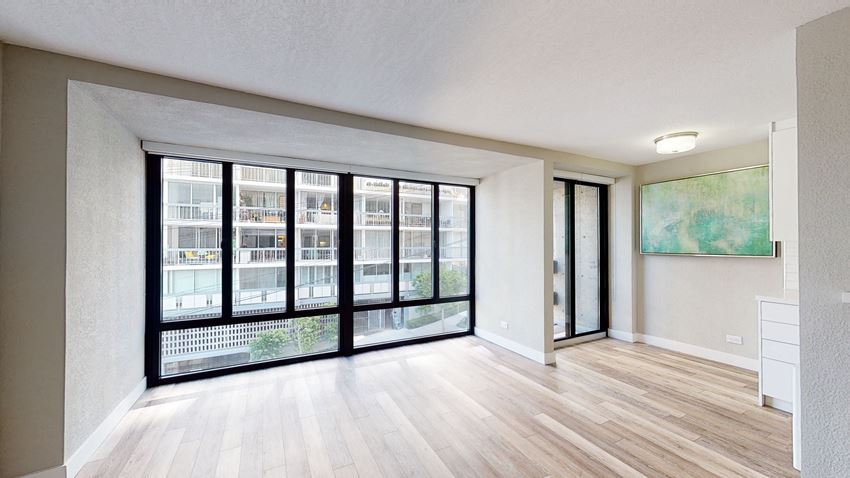 2000 Broadway Street Apartments