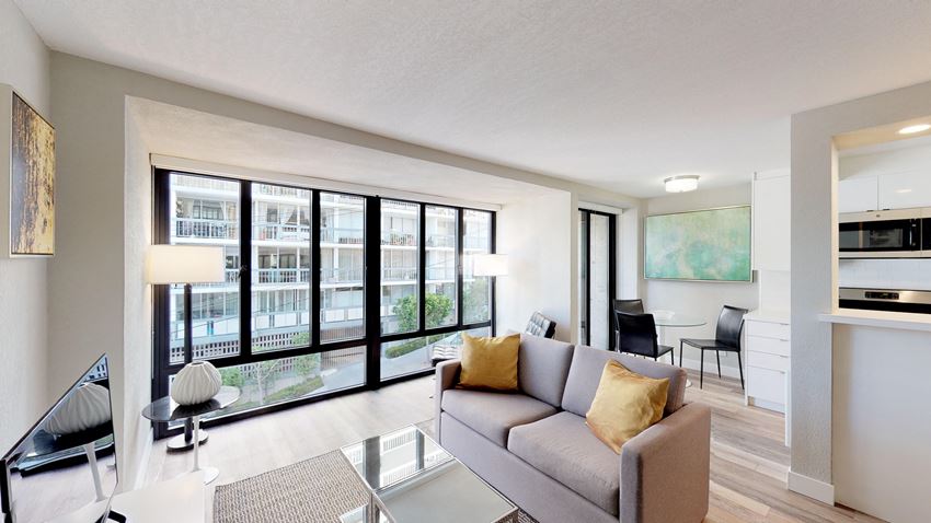 2000 Broadway Street Apartments