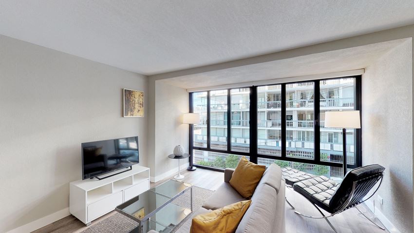 2000 Broadway Street Apartments