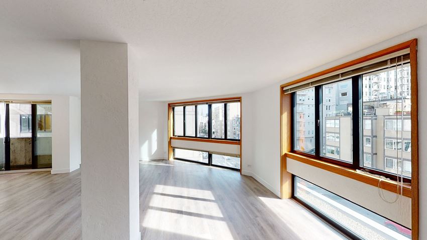 2000 Broadway Street Apartments