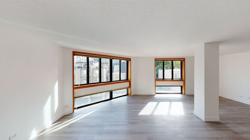 2000 Broadway Street Apartments