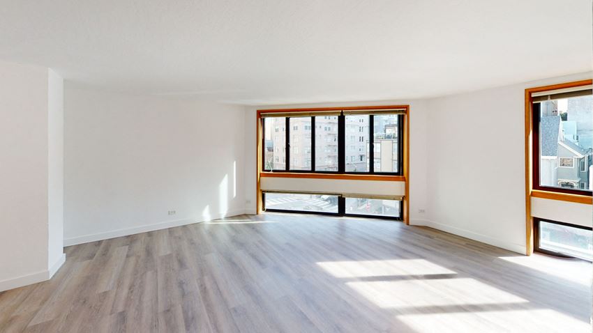 2000 Broadway Street Apartments