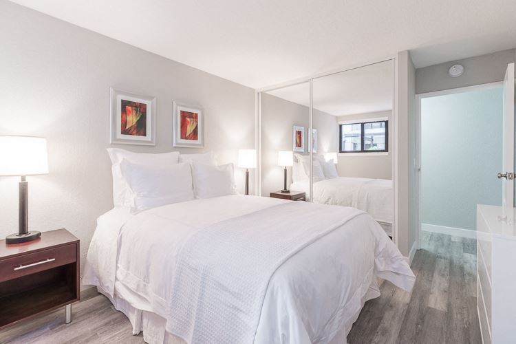 2000 Broadway Street Apartments