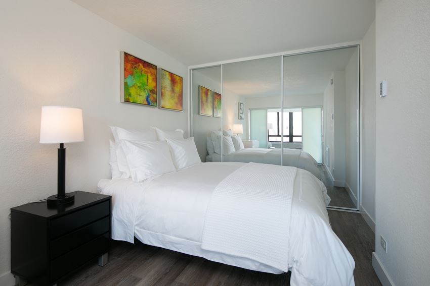 2000 Broadway Street Apartments