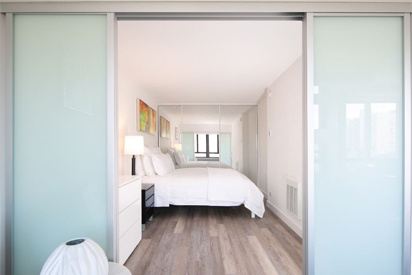 2000 Broadway Street Apartments