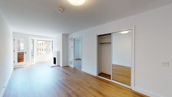 2130 Stockton Street 1 Bed Apartment for Rent - Photo Gallery 3