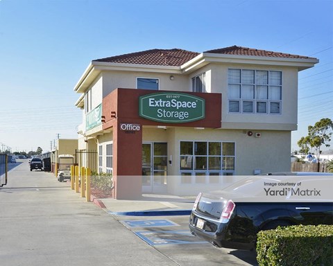 Storage Units for Rent available at 10741 Dale Avenue, Stanton, CA 90680