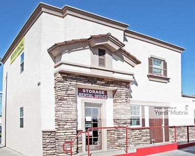 Storage Units for Rent available at 1401 North Harbor Blvd, Santa Ana, CA 92703 - Photo Gallery 1
