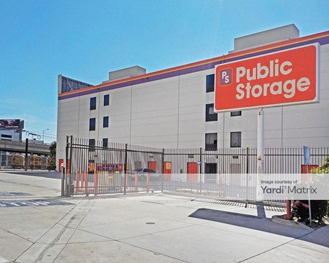 Storage Units for Rent available at 1702 South San Pedro Street, Los Angeles, CA 90015