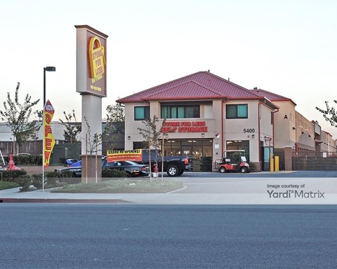 Storage Units for Rent available at 5400 North Paramount Blvd, Long Beach, CA 90805