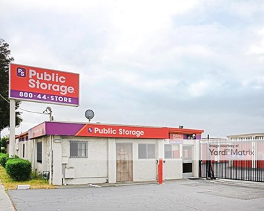 Storage Units for Rent available at 6201 San Leandro Street, Oakland, CA 94621 - Photo Gallery 1