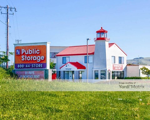 Storage Units for Rent available at 2525 Whipple Road, Hayward, CA 94544