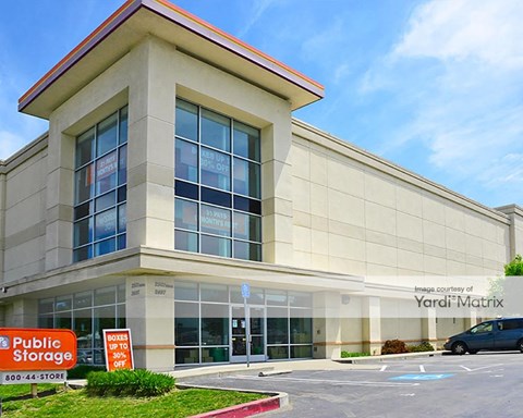 Storage Units for Rent available at 2497 Grove Way, Castro Valley, CA 94546