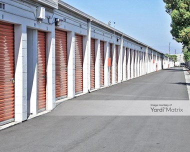 Storage Units for Rent available at 7660 Balboa Blvd, Van Nuys, CA 91406 - Photo Gallery 1