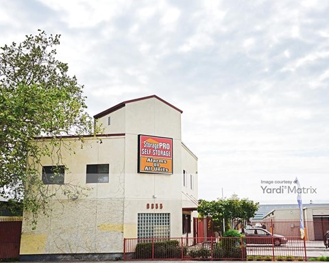 Storage Units for Rent available at 8855 San Leandro Street, Oakland, CA 94621