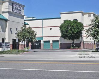 Storage Units for Rent available at 7346 Sepulveda Blvd, Van Nuys, CA 91405