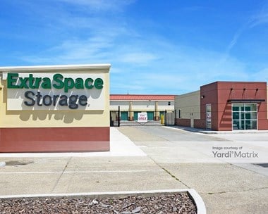 Storage Units for Rent available at 2000 Doolittle Drive, San Leandro, CA 94577 Photo Gallery 1
