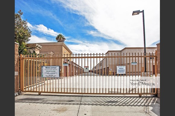 Storage Etc 20550 Lassen Street Chatsworth Rentcafe
