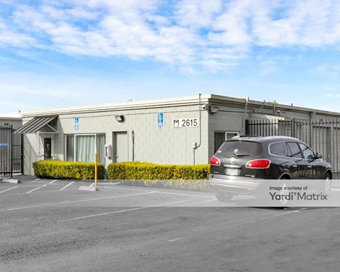 Storage Units for Rent available at 2615 East 12Th Street, Oakland, CA 94601