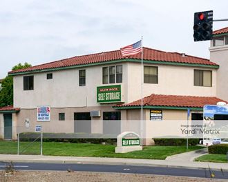 Storage Units for Rent available at 2487 Alum Rock Avenue, San Jose, CA 95116