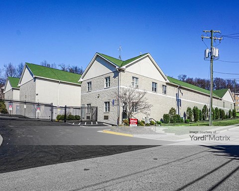 Storage Units for Rent available at 3100 Holly Hill Road, Alexandria, VA 22306