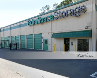 Storage Units for Rent available at 8115 Roswell Road, Atlanta, GA 30350 - Photo Gallery 1