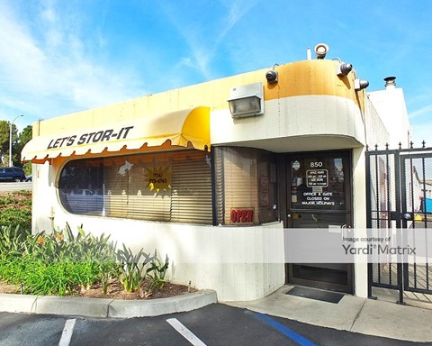 Storage Units for Rent available at 850 North Brookhurst Street, Anaheim, CA 92801