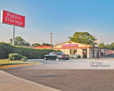 Storage Units for Rent available at 3700 Saint Barnabas Road, Suitland, MD 20746