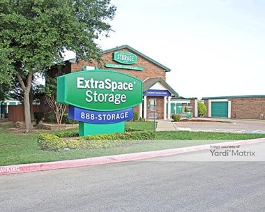Storage Units for Rent available at 3308 Waypoint Drive, Carrollton, TX 75006 Photo Gallery 1