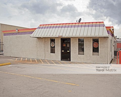 Storage Units for Rent available at 3401 K Avenue, Plano, TX 75074