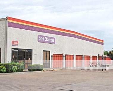 Storage Units for Rent available at 500 East Arapaho Road, Richardson, TX 75081 Photo Gallery 1