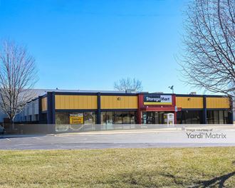 Storage Units for Rent available at 2727 Shermer Road, Northbrook, IL 60062