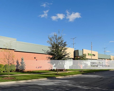 Storage Units for Rent available at 275 Northfield Road, Northfield, IL 60093