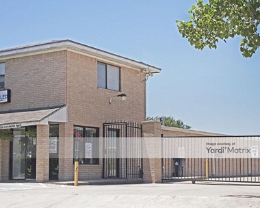 Storage Units for Rent available at 200 West Pioneer Pkwy, Grand Prairie, TX 75051 Photo Gallery 1