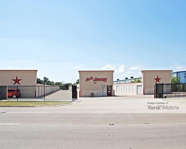 Storage Units for Rent available at 1136 West Scyene Road, Mesquite, TX 75149 Photo Gallery 1
