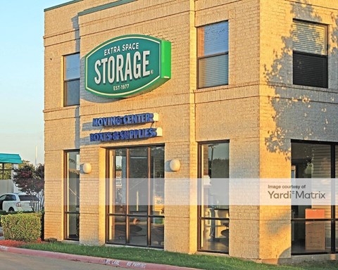 Storage Units for Rent available at 2416 Lakeview Pkwy, Rowlett, TX 75088
