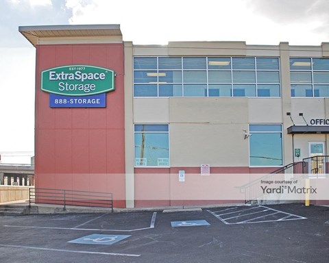 Storage Units for Rent available at 5701 East Northwest Hwy, Dallas, TX 75231