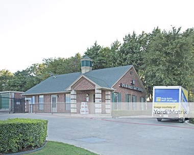 Storage Units for Rent available at 335 West Westchester Pkwy, Grand Prairie, TX 75052 Photo Gallery 1