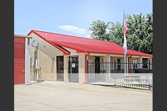 Storquest Self Storage 10317 Shady Trail Dallas Rentcafe