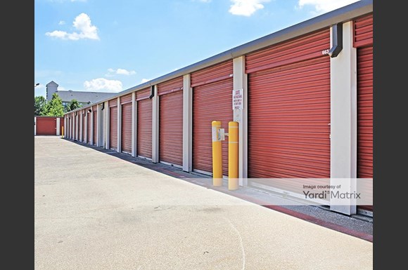 Storquest Self Storage 10317 Shady Trail Dallas Rentcafe