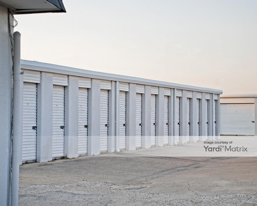 Self Storage Units In Garland From 26 At 1010 Hebron Dr Cubesmart