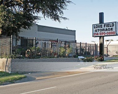 Storage Units for Rent available at 2339 Inwood Road, Dallas, TX 75235 Photo Gallery 1