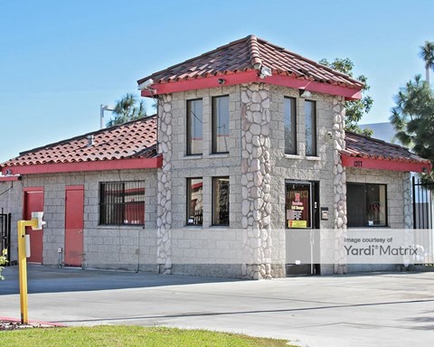Storage Units for Rent available at 1377 South Lilac Avenue, Bloomington, CA 92316