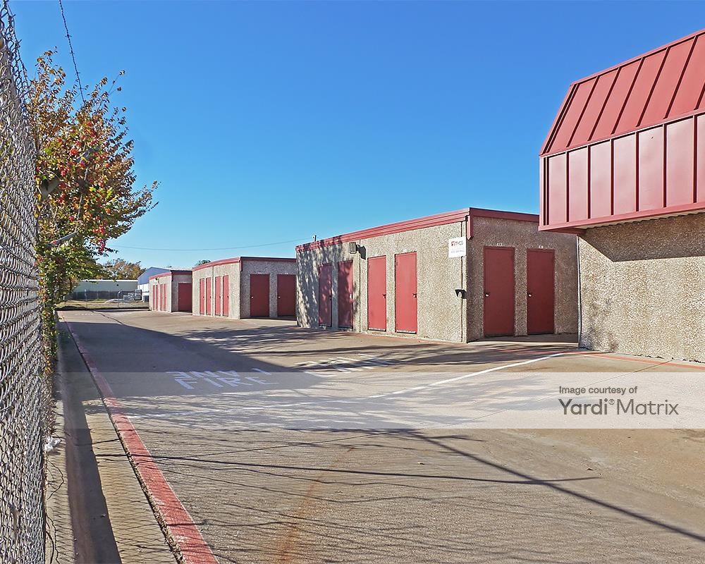 Graham Station Self Storage 2836 South Cooper Street