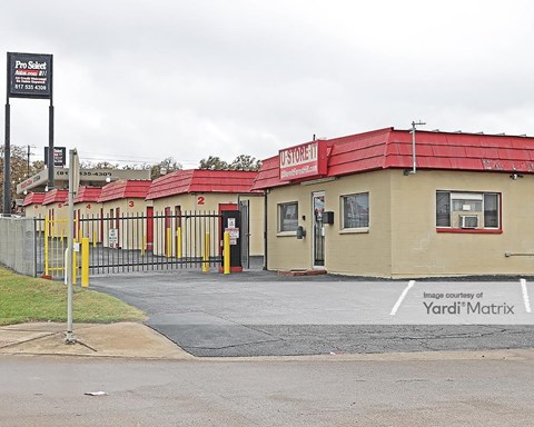 Storage Units for Rent available at 4917 East California Pkwy, Forest Hill, TX 76119